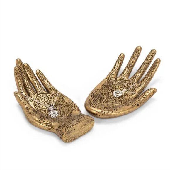 Engraved Hand Dish - Right Hand - Picture 2 of 6